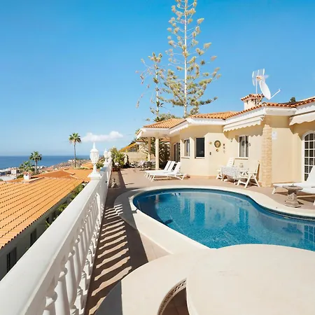 Casa Carla Private, Pool, Air By Paramount Holidays Holiday home *