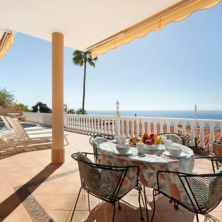 Casa Carla Private, Pool, Air By Paramount Holidays Casa vacanze *